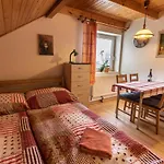 Konukevi U Vichu 3*